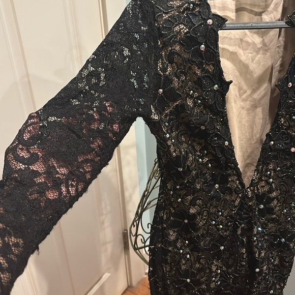 Holt LBD - Picture 5 of 8